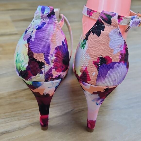 🩵NWOB Dream Pairs Gigi Floral Strappy Heels Size 7.5 - Picture 9 of 15